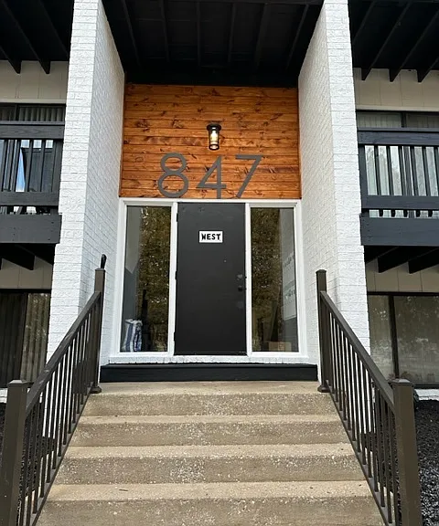 847 S Lake Park Ave — Photo 2