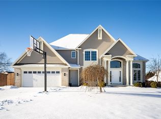 21 Olde Prestwick Way, Penfield, NY 14526