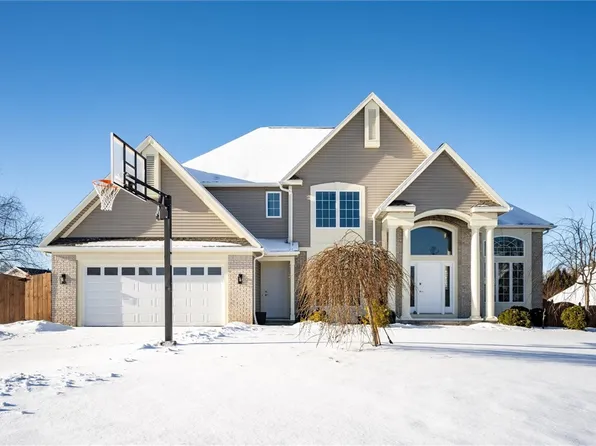 21 Olde Prestwick Way, Penfield, NY 14526