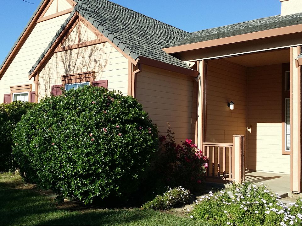 1st image of 1009 Leake Cir