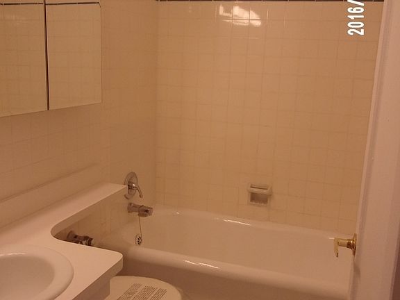 5th image of 150 E 39th St APT 708