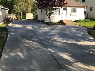 132 Leon Rd, Walled Lake, MI 48390