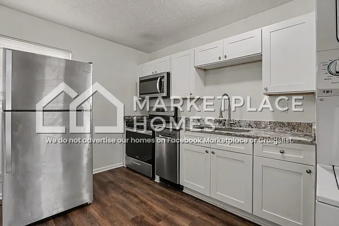 412 Todd St SE #D — Photo 8