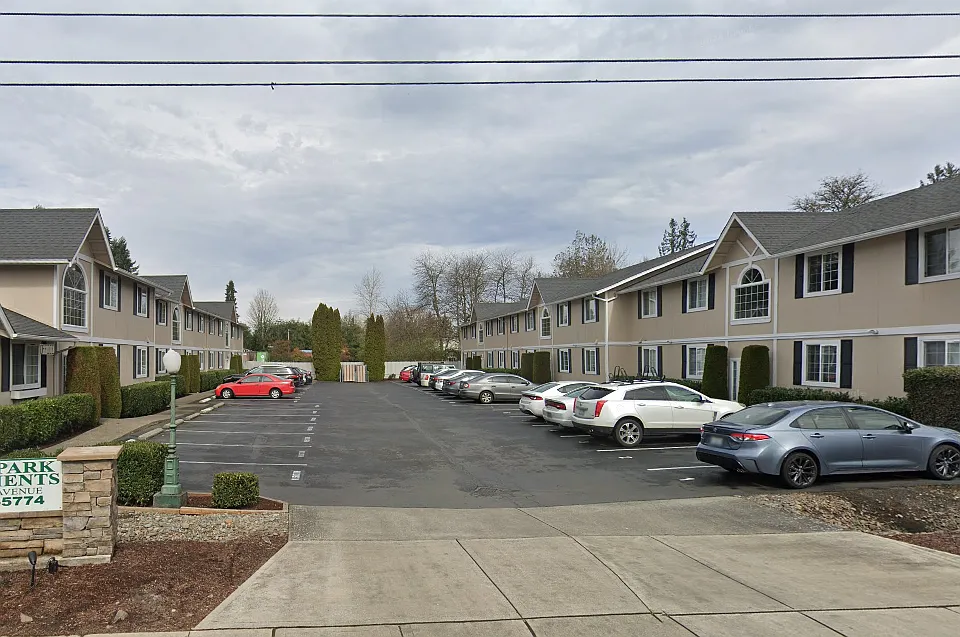 Borst Park Apartments