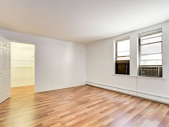 5th image of 2787 John F Kennedy Blvd APT 405