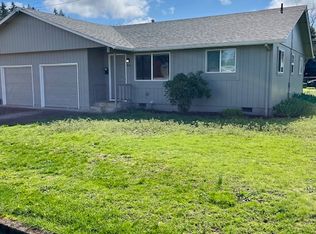 402 Drake St, Silverton, OR 97381
