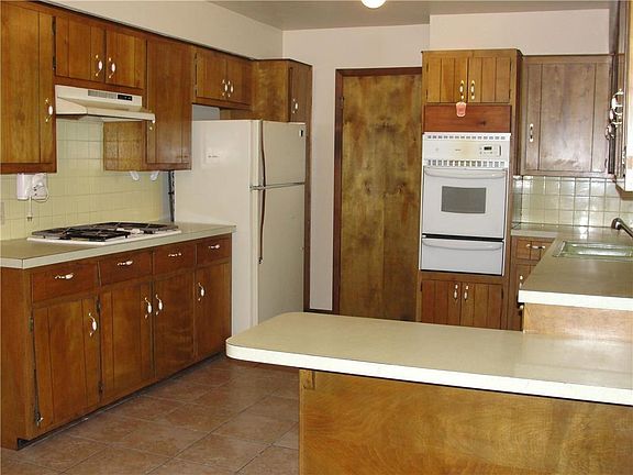 3rd image of 502 Morningside Dr