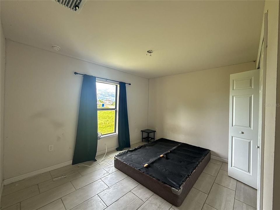 10th image of 514 NE 5TH PLACE