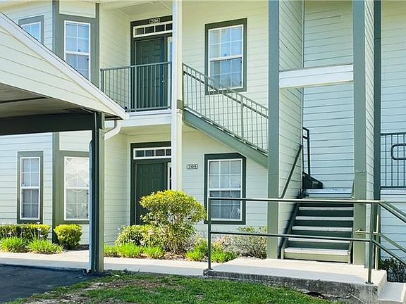 2nd image of 2935 NE 7th St APT 205