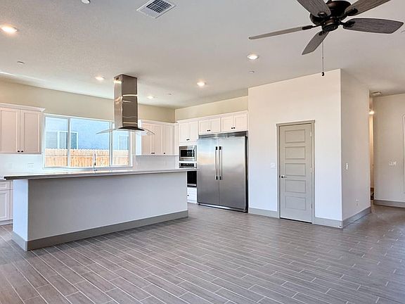 5th image of 2475 Bastidas Dr