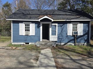 207 E Maple St, Mount Olive, NC 28365