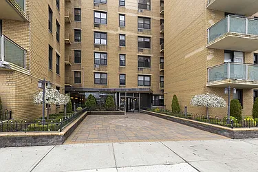 Sold by Thomas Lipovetsky, LREB