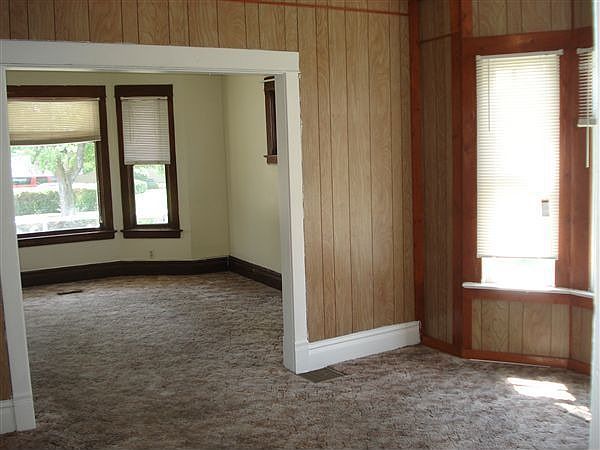 Living room/dining room
