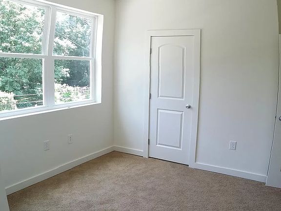 3rd image of 1544 Willington St #B