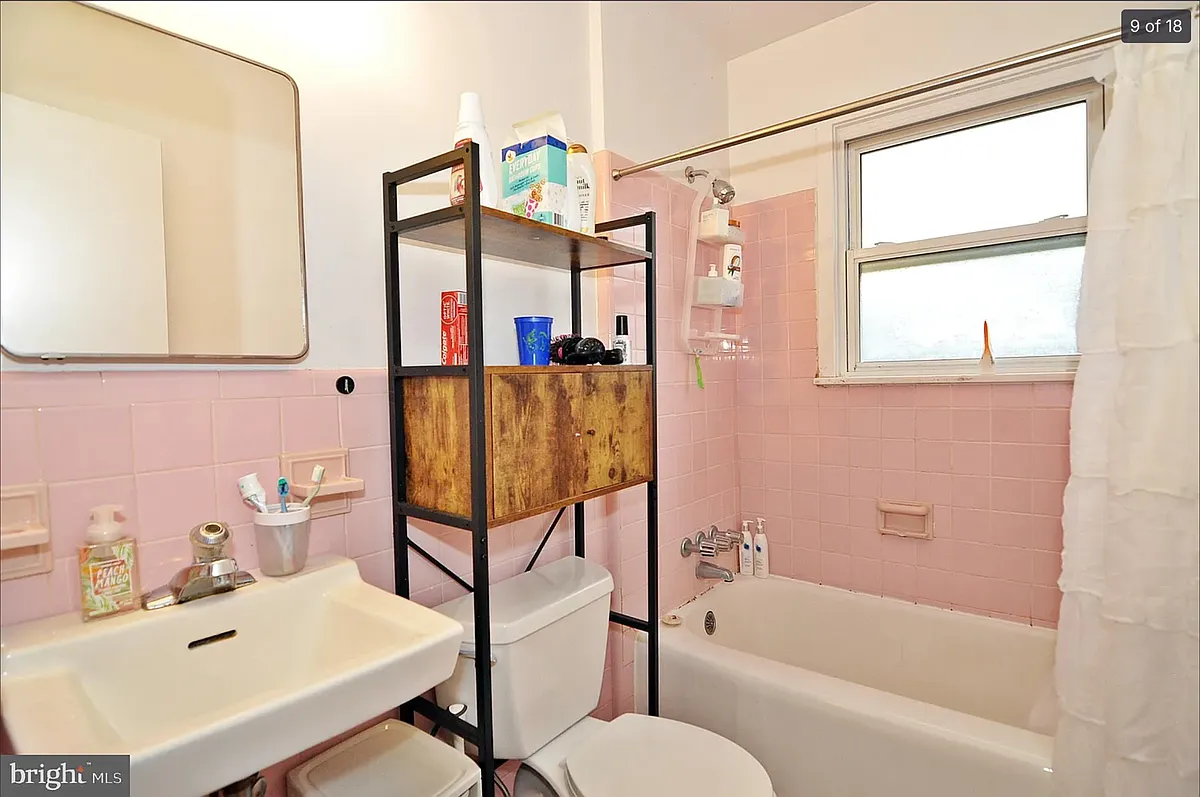 Building Photo - 2605 N Pershing Dr #1