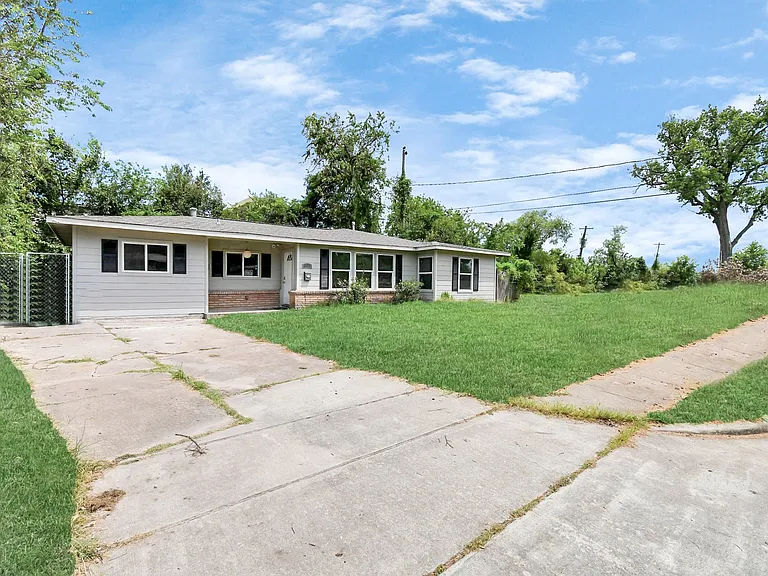 3743 Odin Ct — Photo 4