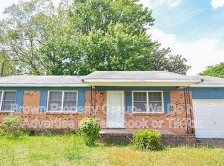 817 Bronco Ln, Fayetteville, NC 28303
