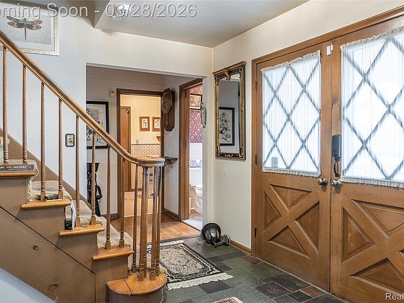 5th image of 8362 Sunburst St