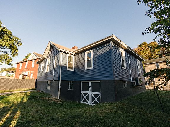 Side Angle Showing Extra Storage