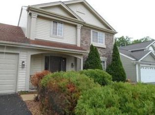 1124 Pin Oak Trl, Aurora, IL 60506