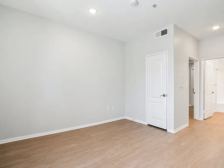 2245 Beverly Glen — Photo 18