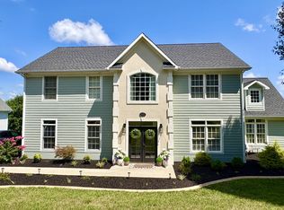 42 Peaks View Dr, Moneta, VA 24121