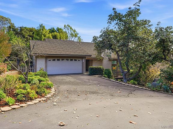 4th image of 1571 Woody Hills Dr