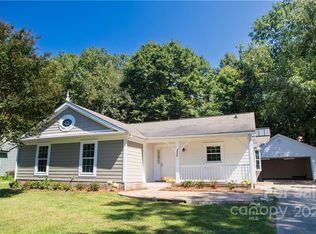 5215 Bellflower Ln #16, Charlotte, NC 28227