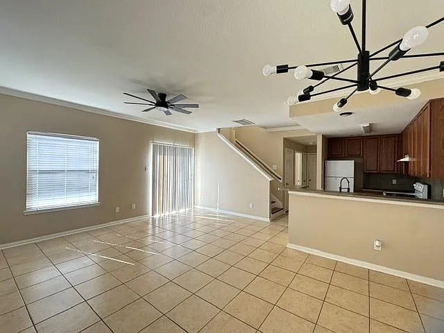 3 bed, 2.5 bath, 1587 sqft, $1,850 — Photo 3