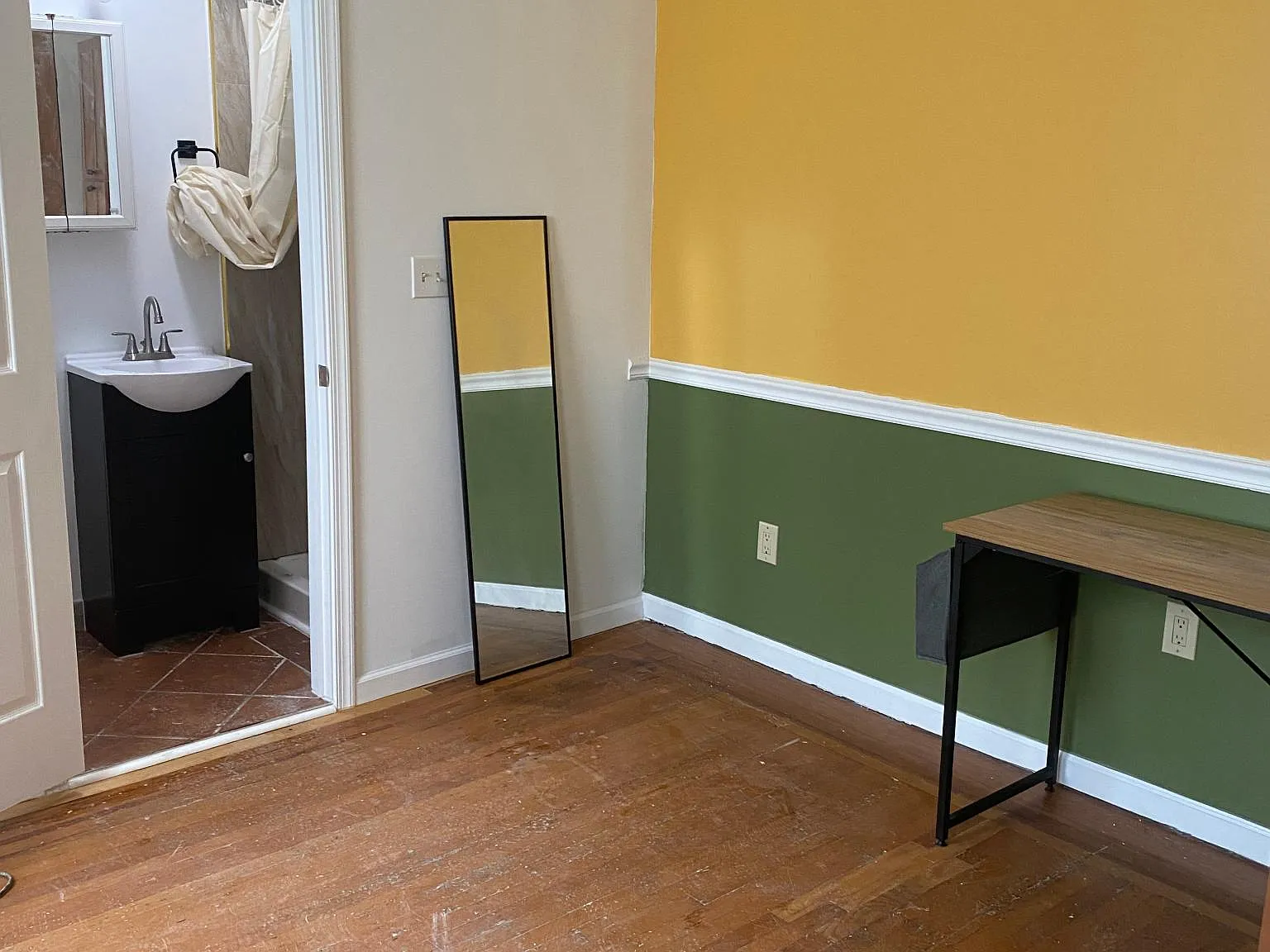 1 bed, 950 sqft, $1,200 — Photo 4