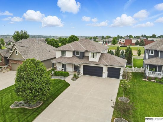 19413 Bellbrook Blvd, Gretna, NE 68028