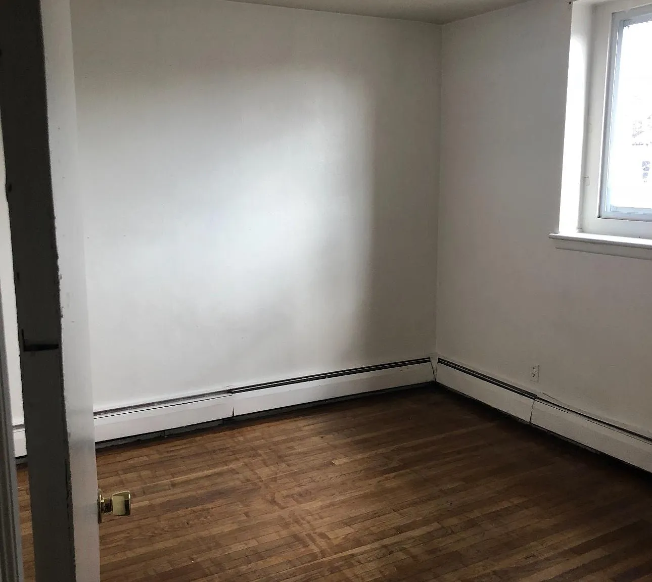 89 Carey Ave — Photo 3