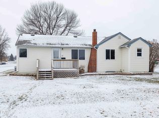 127 S State St, Warren, MN 56762