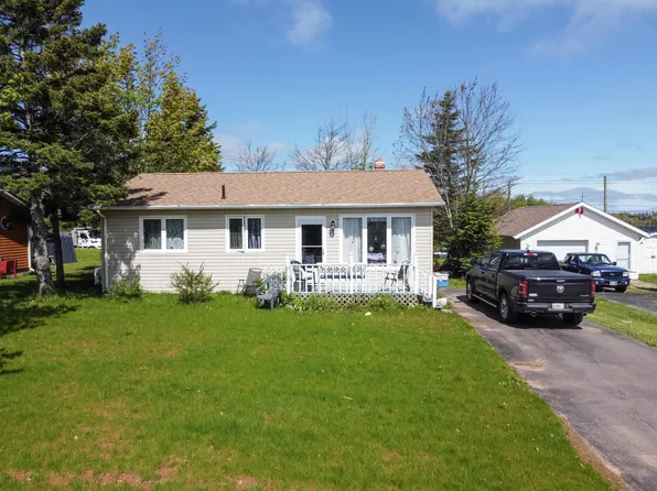 23 Westcomb Cres, Charlottetown, PE C1C 1B6