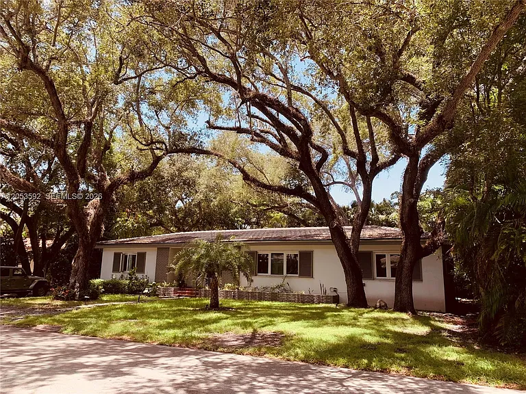 177 W Sunrise Ave — Photo 2