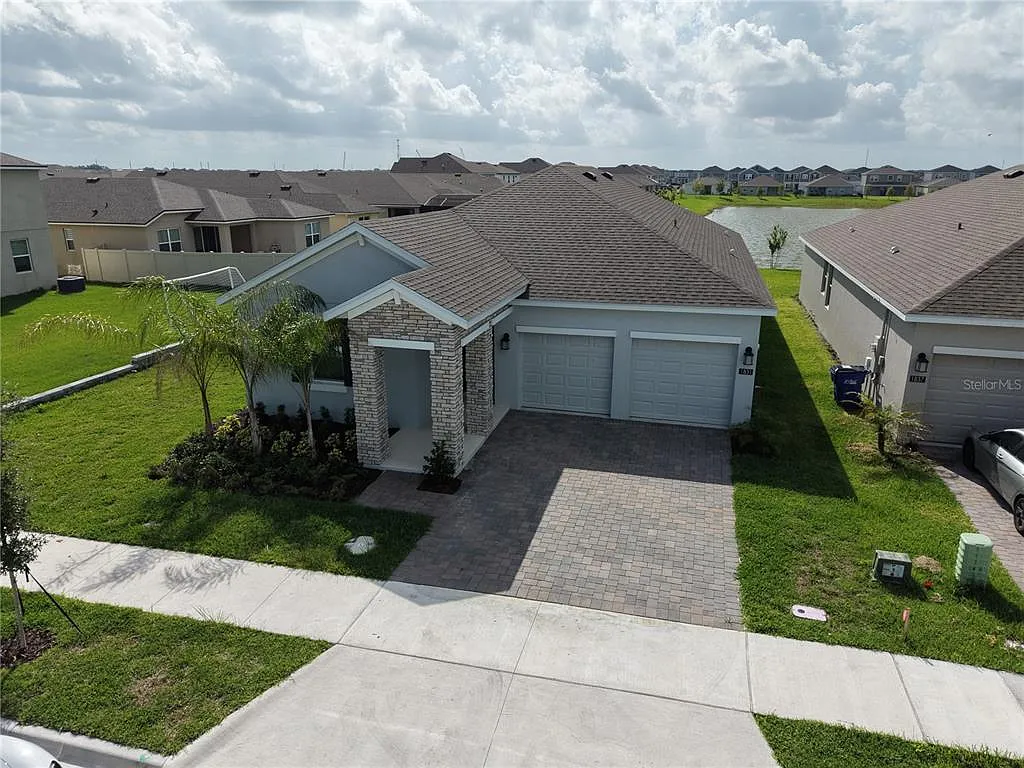 4 bed, 3.0 bath, 2139 sqft, $2,750 — Photo 4
