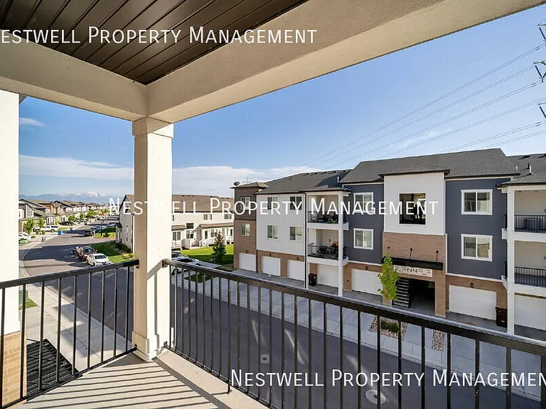 762 N 260 W #LL304 — Photo 17