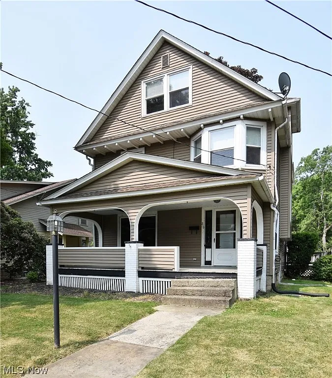 210 Christian Ave photo 1