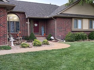 216 S Forestview Ct, Wichita, KS 67235