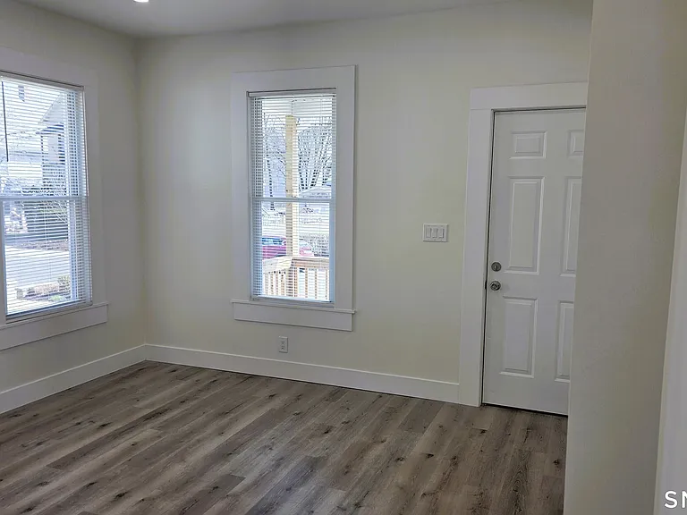 14 Meadow St — Photo 9