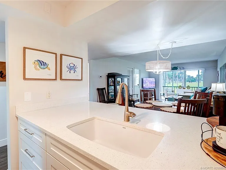 5563 NE Gulfstream Way — Photo 11