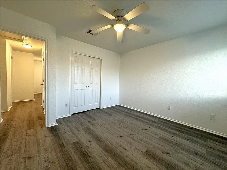 115 Killian Loop — Photo 13