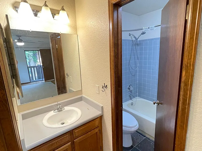 6210 Willow Ln — Photo 22