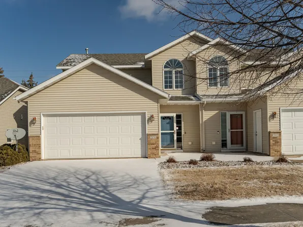 2836 Viola Heights Dr NE, Rochester, MN 55906