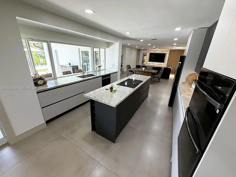 10950 SW 40th Ct — Photo 21