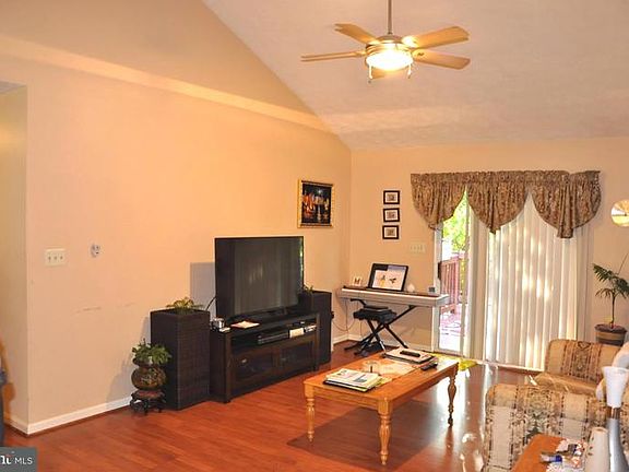 2nd image of 21505 Warwick Ct