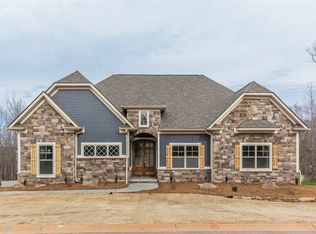 208 Piper Glen Ln, Inman, SC 29349