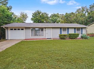 1306 E 16th St, Lawrence, KS 66044
