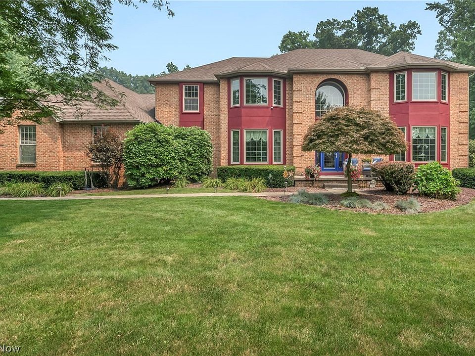 1st image of 170 Oak Tree Dr