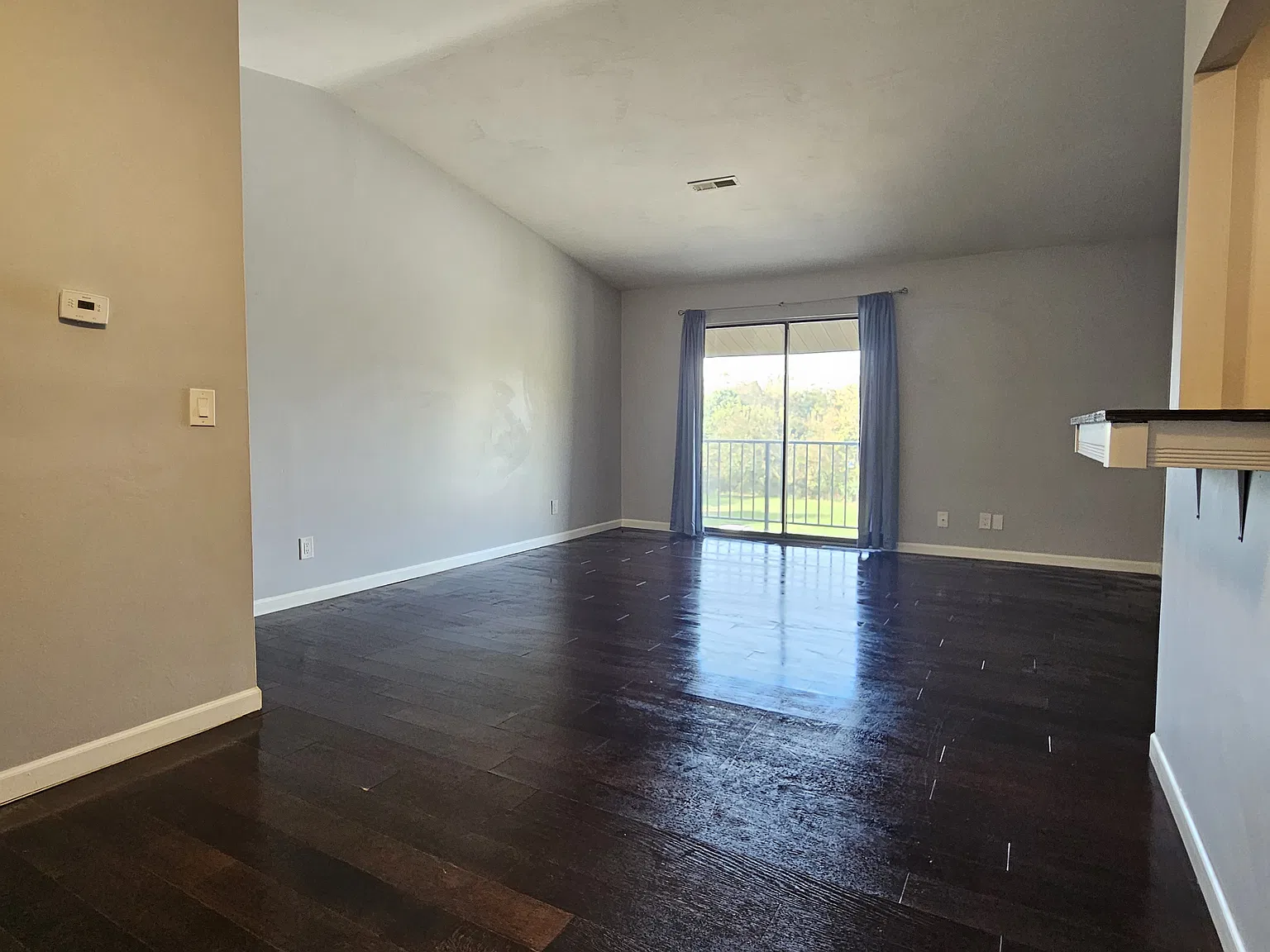 2 bed, 1.5 bath, $1,250 — Photo 3